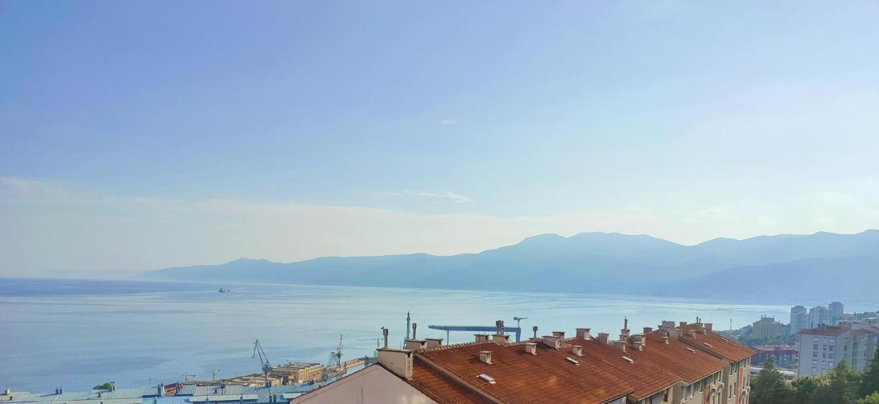 Adria Holliday Rijeka Apartment Exterior foto
