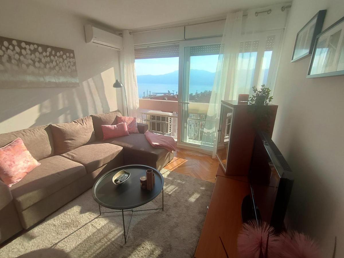 Adria Holliday Rijeka Apartment Exterior foto