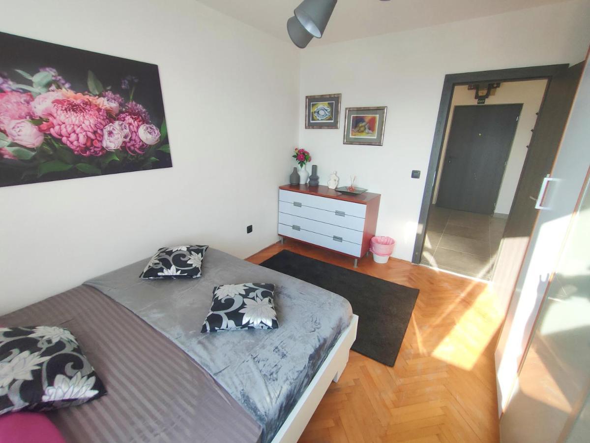 Adria Holliday Rijeka Apartment Exterior foto