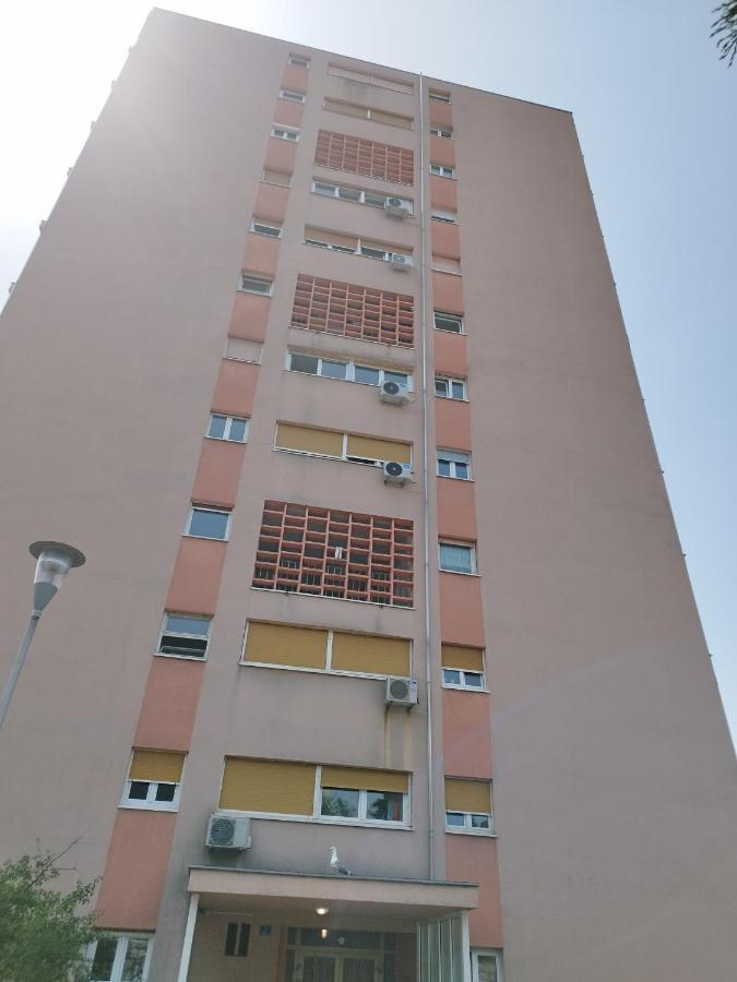 Adria Holliday Rijeka Apartment Exterior foto